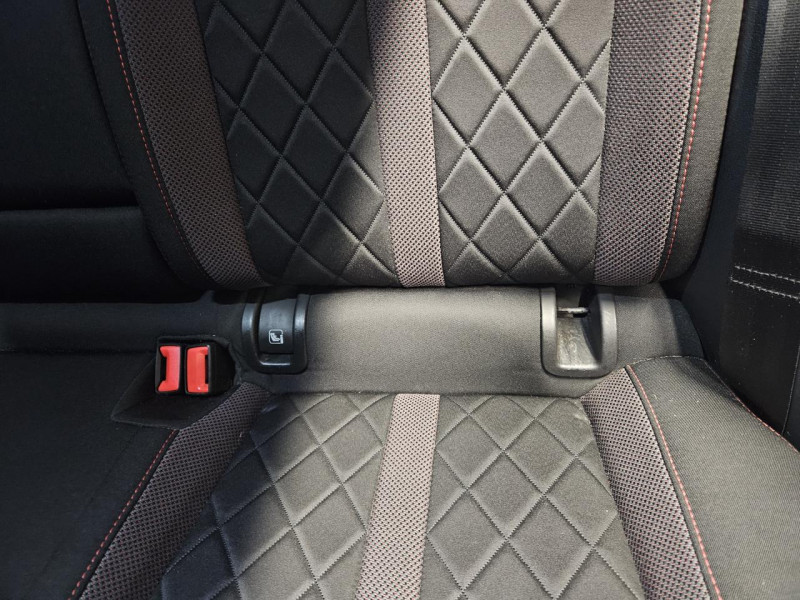 Photo 46 de l'offre de SKODA Octavia combi 2.0 TDI 200 RS DSG à 29990€ chez MKP Distribution