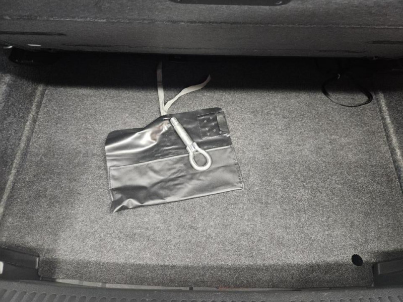 Photo 10 de l'offre de VOLKSWAGEN POLO 1.2 70 Cross BVM à 9990€ chez MKP Distribution