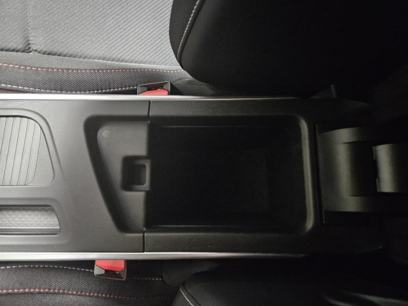 Photo 40 de l'offre de RENAULT MEGANE RS 1.8 TCe 300 EDC à 38990€ chez MKP Distribution