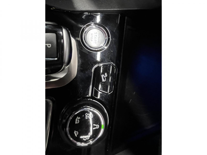 Photo 26 de l'offre de PEUGEOT 3008 1.5 BlueHDi 130 GT Line BVA à 17990€ chez MKP Distribution
