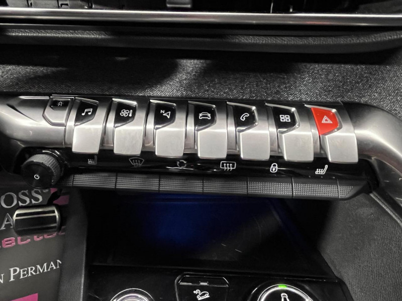 Photo 23 de l'offre de PEUGEOT 3008 1.5 BlueHDi 130 GT Line BVA à 17990€ chez MKP Distribution