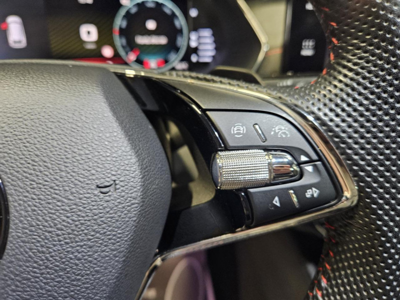 Photo 21 de l'offre de SKODA Octavia combi 2.0 TDI 200 RS DSG à 29990€ chez MKP Distribution