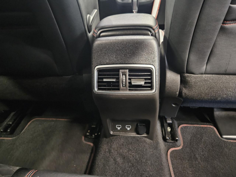 Photo 44 de l'offre de RENAULT KADJAR 1.3 TCe SL 160 EDC Black Edition à 15990€ chez MKP Distribution