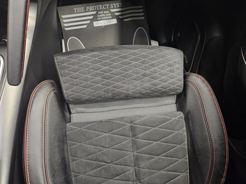 Photo 49 de l'offre de RENAULT KADJAR 1.3 TCe SL 160 EDC Black Edition à 15990€ chez MKP Distribution