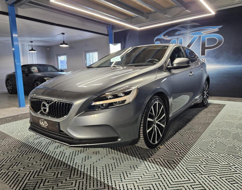 Volvo V40 2.0 T2 122 Momentum BVM6 ESSENCE  Occasion à vendre