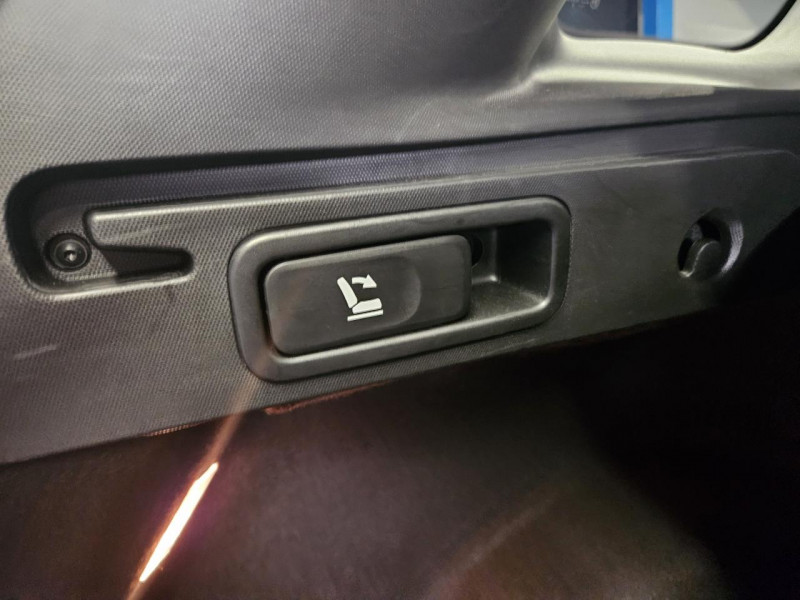 Photo 45 de l'offre de RENAULT KADJAR 1.3 TCe SL 160 EDC Black Edition à 15990€ chez MKP Distribution