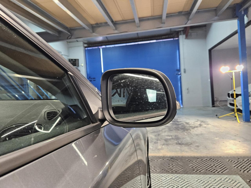 Photo 41 de l'offre de VOLVO V40 2.0 T2 122 Momentum BVM6 à 14990€ chez MKP Distribution