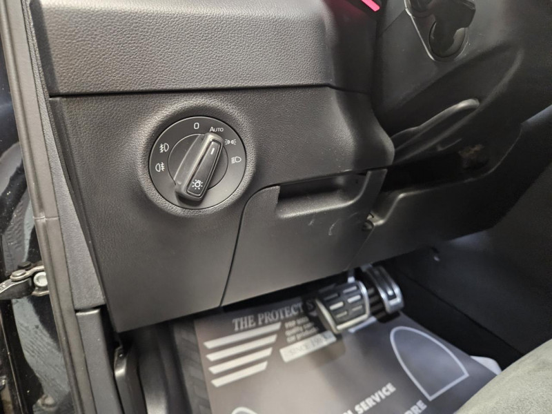 Photo 24 de l'offre de SKODA KAROQ 2.0 TDI 150 4x4 DSG7 Sportline à 29490€ chez MKP Distribution