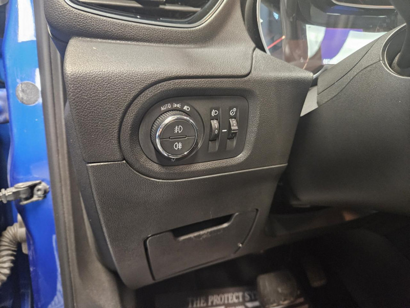 Photo 23 de l'offre de OPEL CROSSLAND X 1.5 Diesel 130 BVA6 Innovation Business à 15490€ chez MKP Distribution