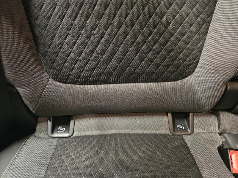 Photo 40 de l'offre de OPEL CROSSLAND X 1.5 Diesel 130 BVA6 Innovation Business à 15490€ chez MKP Distribution