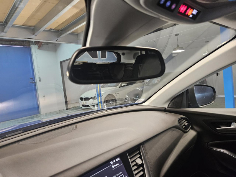 Photo 35 de l'offre de OPEL CROSSLAND X 1.5 Diesel 130 BVA6 Innovation Business à 15490€ chez MKP Distribution