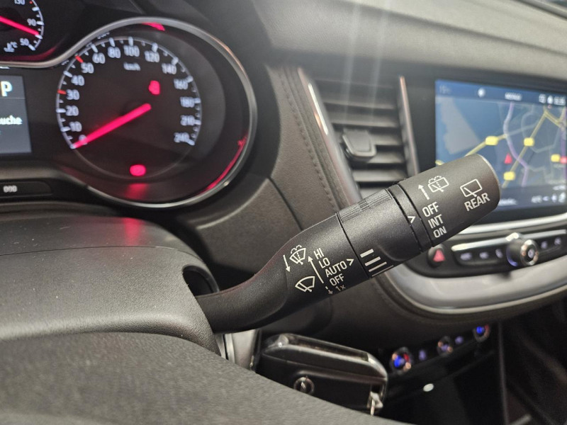 Photo 22 de l'offre de OPEL CROSSLAND X 1.5 Diesel 130 BVA6 Innovation Business à 15490€ chez MKP Distribution