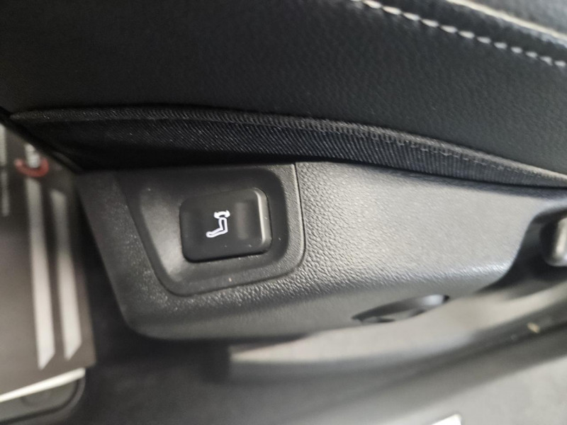 Photo 43 de l'offre de OPEL CROSSLAND X 1.5 Diesel 130 BVA6 Innovation Business à 15490€ chez MKP Distribution