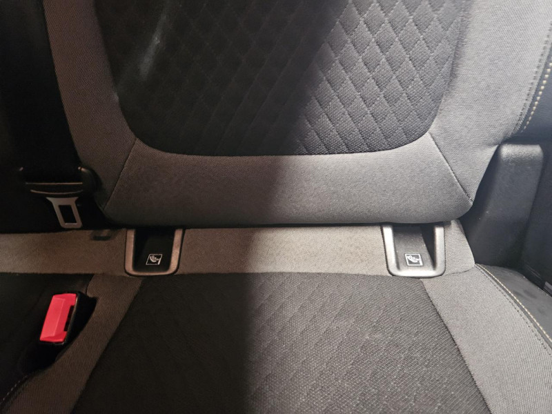 Photo 39 de l'offre de OPEL CROSSLAND X 1.5 Diesel 130 BVA6 Innovation Business à 15490€ chez MKP Distribution