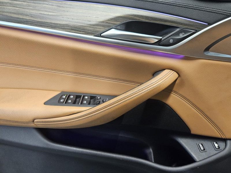 Photo 50 de l'offre de BMW SERIE 5  2.0 530e iPerformance 252 BVA8 G30 Luxury à 25990€ chez MKP Distribution