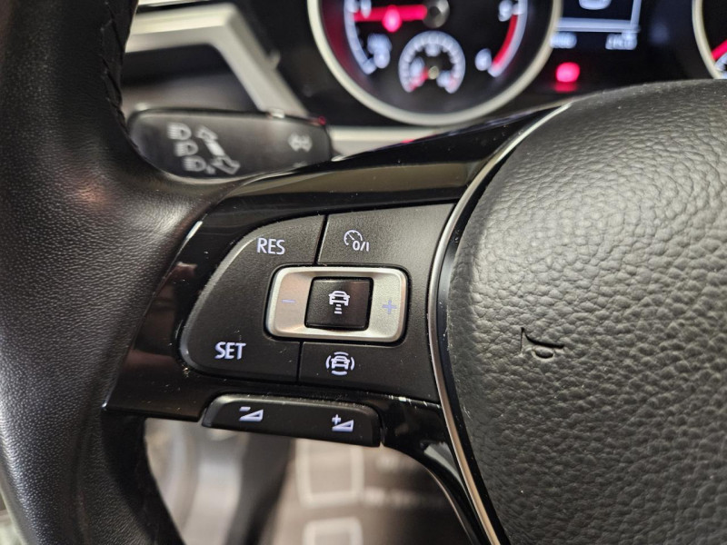 Photo 19 de l'offre de VOLKSWAGEN TOURAN 1.6 TDI 115 7 Places Confortline BVM6 à 19990€ chez MKP Distribution