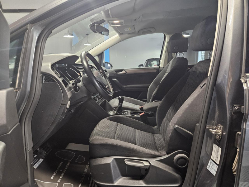 Photo 13 de l'offre de VOLKSWAGEN TOURAN 1.6 TDI 115 7 Places Confortline BVM6 à 19990€ chez MKP Distribution