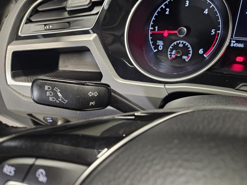 Photo 21 de l'offre de VOLKSWAGEN TOURAN 1.6 TDI 115 7 Places Confortline BVM6 à 19990€ chez MKP Distribution