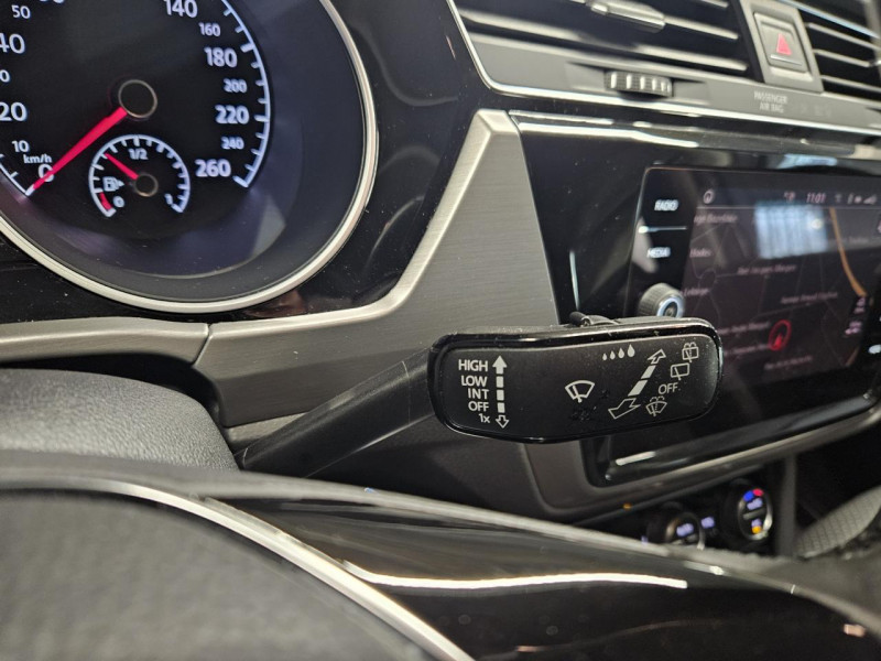 Photo 22 de l'offre de VOLKSWAGEN TOURAN 1.6 TDI 115 7 Places Confortline BVM6 à 19990€ chez MKP Distribution