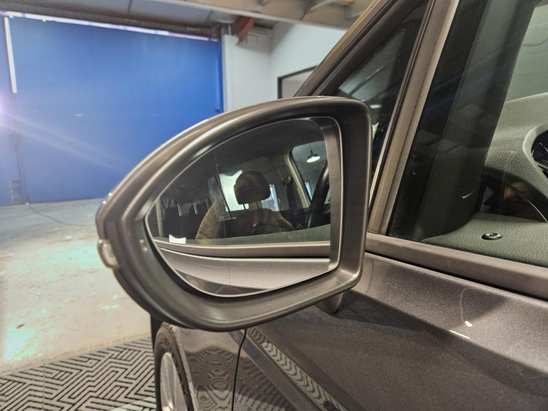 Photo 44 de l'offre de VOLKSWAGEN TOURAN 1.6 TDI 115 7 Places Confortline BVM6 à 19990€ chez MKP Distribution