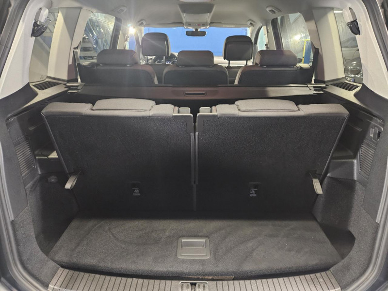 Photo 9 de l'offre de VOLKSWAGEN TOURAN 1.6 TDI 115 7 Places Confortline BVM6 à 19990€ chez MKP Distribution