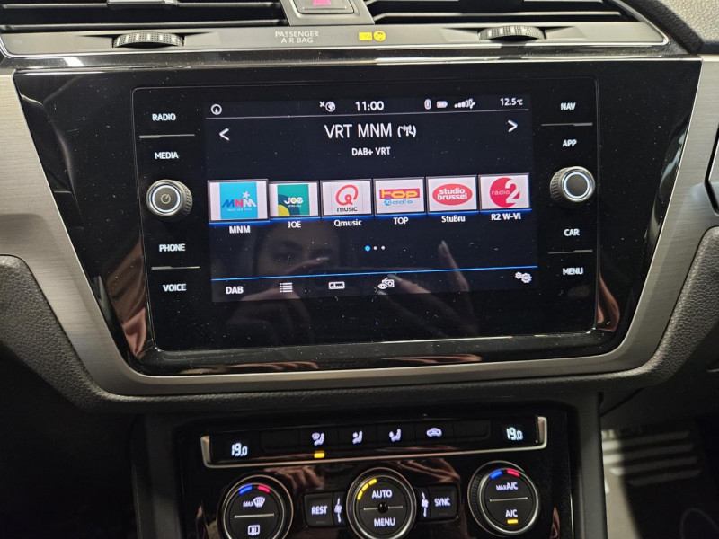 Photo 26 de l'offre de VOLKSWAGEN TOURAN 1.6 TDI 115 7 Places Confortline BVM6 à 19990€ chez MKP Distribution