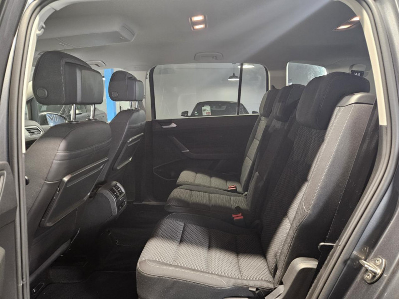 Photo 15 de l'offre de VOLKSWAGEN TOURAN 1.6 TDI 115 7 Places Confortline BVM6 à 19990€ chez MKP Distribution