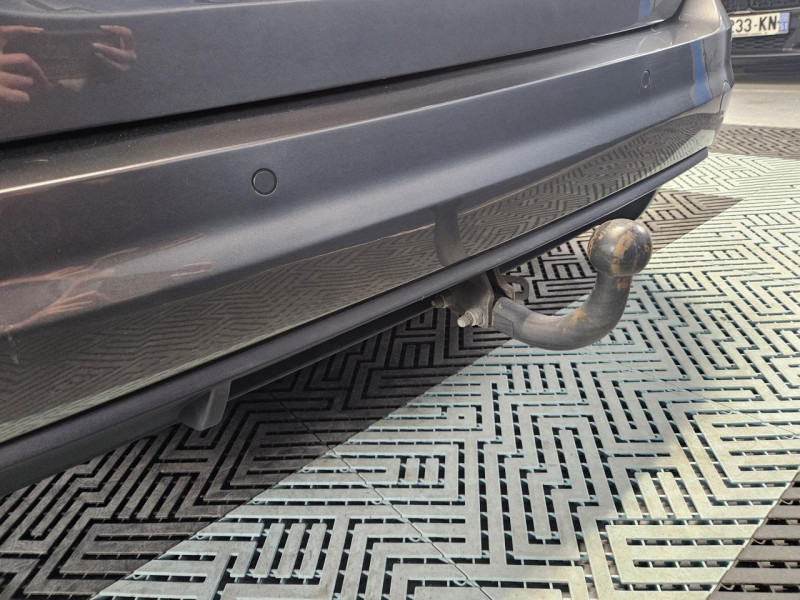 Photo 40 de l'offre de VOLKSWAGEN TOURAN 1.6 TDI 115 7 Places Confortline BVM6 à 19990€ chez MKP Distribution