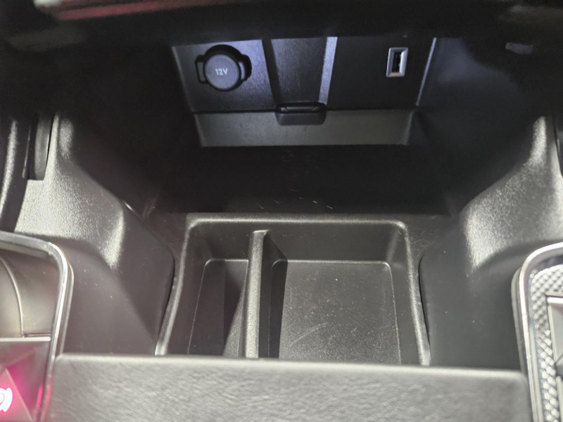 Photo 36 de l'offre de DS DS7 CROSSBACK EXECUTIVE 2.0 BlueHDi 180 EAT8 Opéra à 22990€ chez MKP Distribution