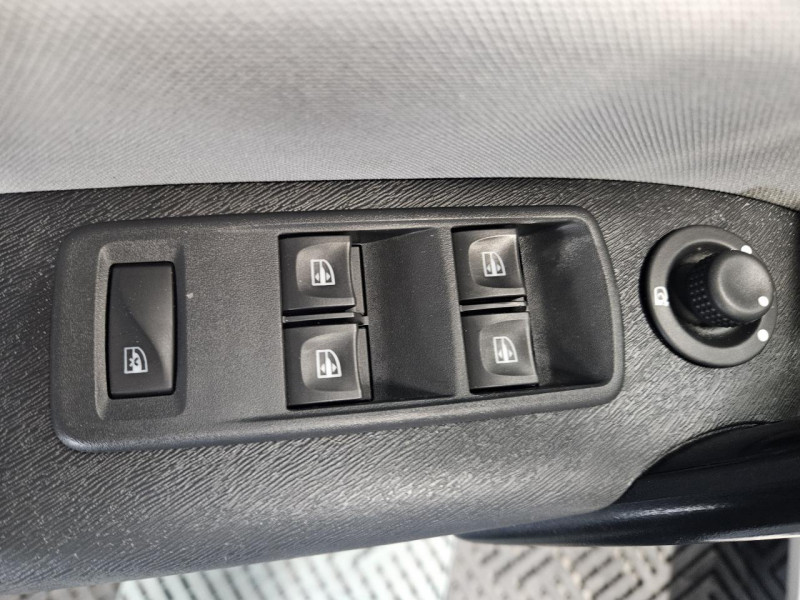 Photo 43 de l'offre de RENAULT KANGOO 1.5 dCi 110 Intens BVM à 12490€ chez MKP Distribution