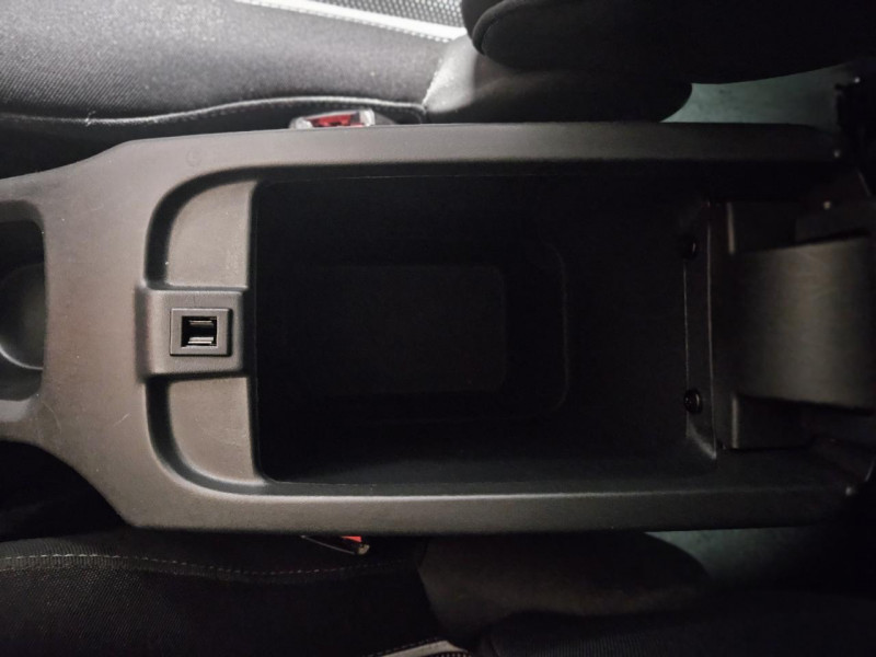 Photo 34 de l'offre de RENAULT KANGOO 1.5 dCi 110 Intens BVM à 12490€ chez MKP Distribution