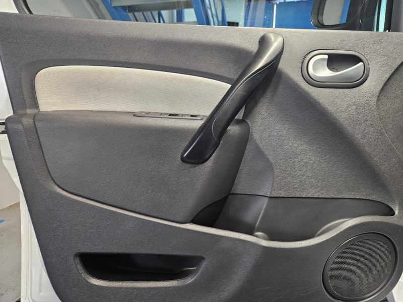 Photo 42 de l'offre de RENAULT KANGOO 1.5 dCi 110 Intens BVM à 12490€ chez MKP Distribution