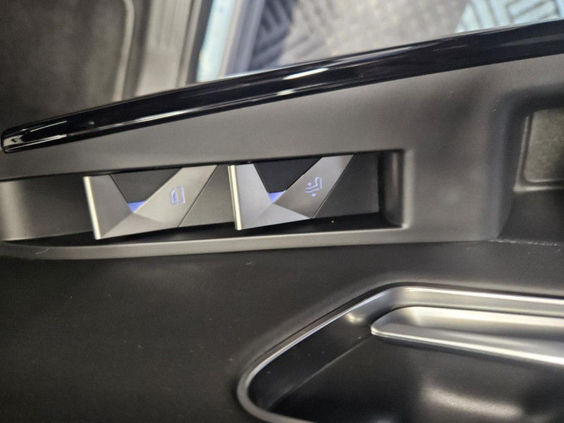 Photo 39 de l'offre de DS DS7 CROSSBACK EXECUTIVE 2.0 BlueHDi 180 EAT8 Opéra à 22990€ chez MKP Distribution