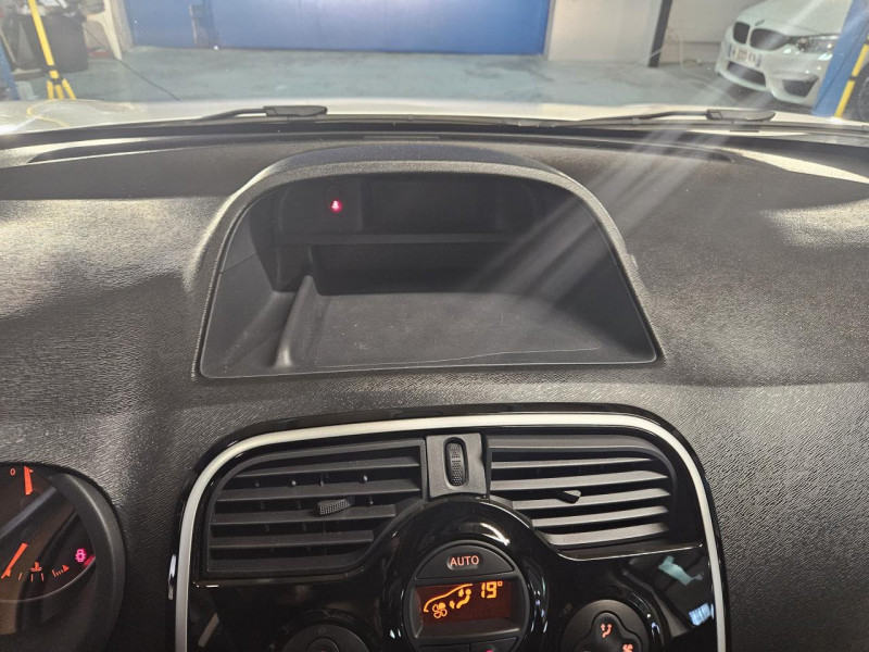 Photo 35 de l'offre de RENAULT KANGOO 1.5 dCi 110 Intens BVM à 12490€ chez MKP Distribution