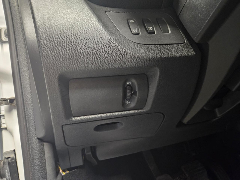 Photo 25 de l'offre de RENAULT KANGOO 1.5 dCi 110 Intens BVM à 12490€ chez MKP Distribution