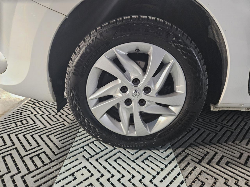 Photo 45 de l'offre de RENAULT KANGOO 1.5 dCi 110 Intens BVM à 12490€ chez MKP Distribution