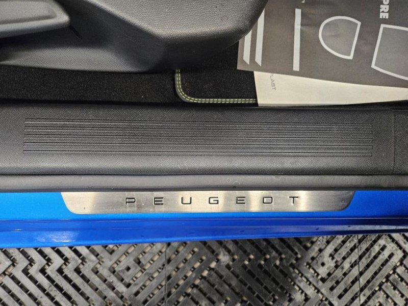 Photo 45 de l'offre de PEUGEOT 308 1.5 BlueHDi 130  EAT8 GT PACK à 22990€ chez MKP Distribution