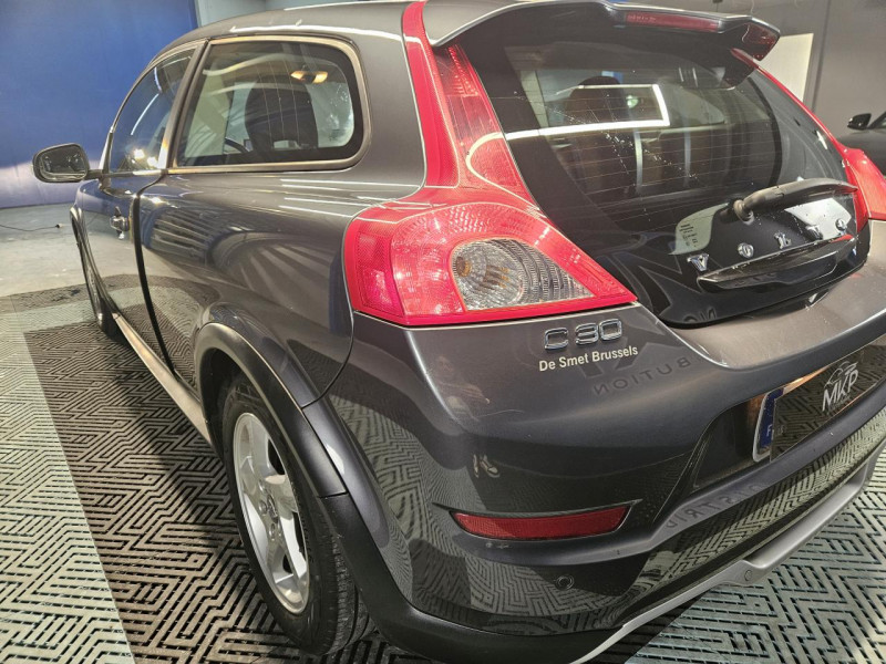 Photo 47 de l'offre de VOLVO C30  1.6D DRIVe 110 Momentum  BVM5 à 9490€ chez MKP Distribution