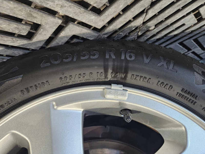 Photo 46 de l'offre de VOLVO C30  1.6D DRIVe 110 Momentum  BVM5 à 9490€ chez MKP Distribution