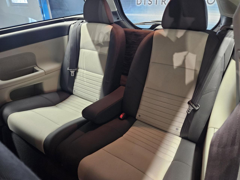 Photo 16 de l'offre de VOLVO C30  1.6D DRIVe 110 Momentum  BVM5 à 9490€ chez MKP Distribution