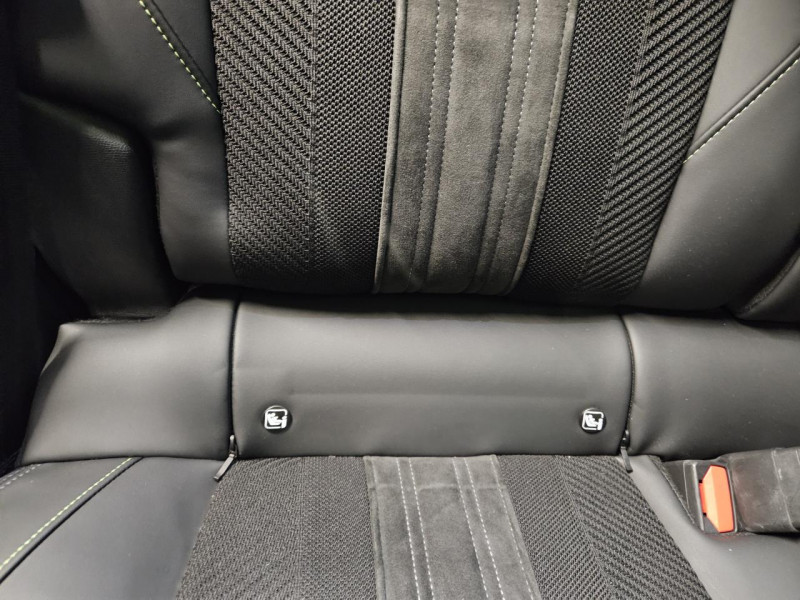 Photo 40 de l'offre de PEUGEOT 308 1.5 BlueHDi 130  EAT8 GT PACK à 22990€ chez MKP Distribution