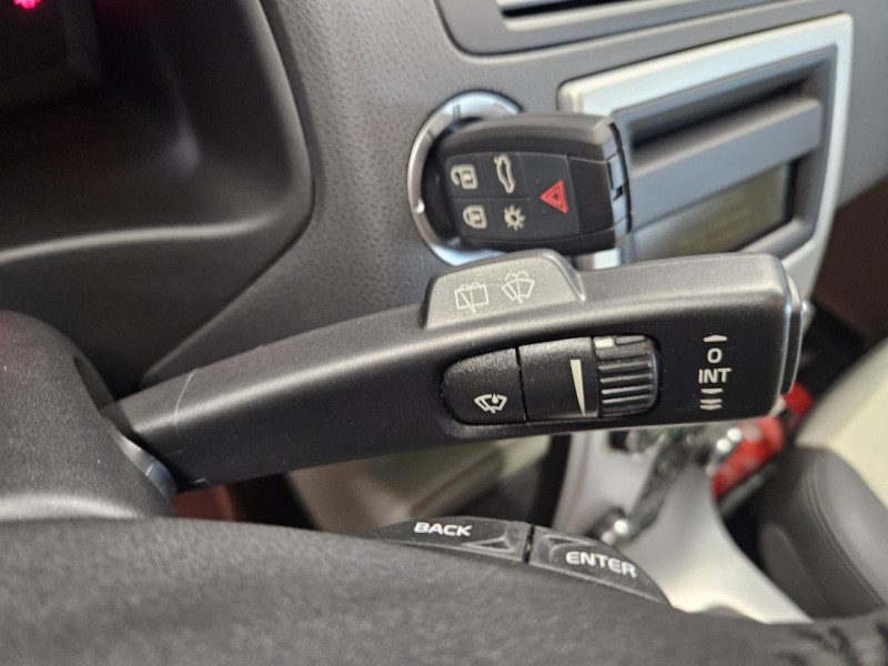 Photo 22 de l'offre de VOLVO C30  1.6D DRIVe 110 Momentum  BVM5 à 9490€ chez MKP Distribution