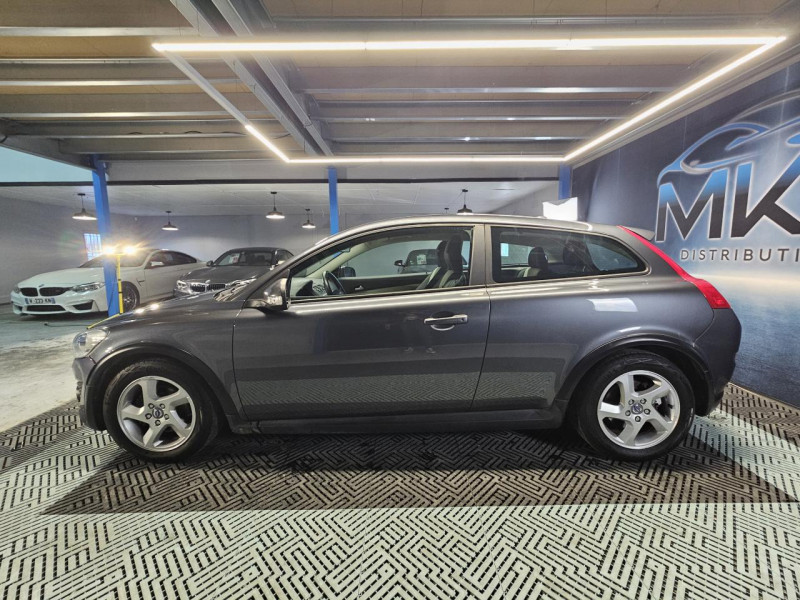 Photo 2 de l'offre de VOLVO C30  1.6D DRIVe 110 Momentum  BVM5 à 9490€ chez MKP Distribution
