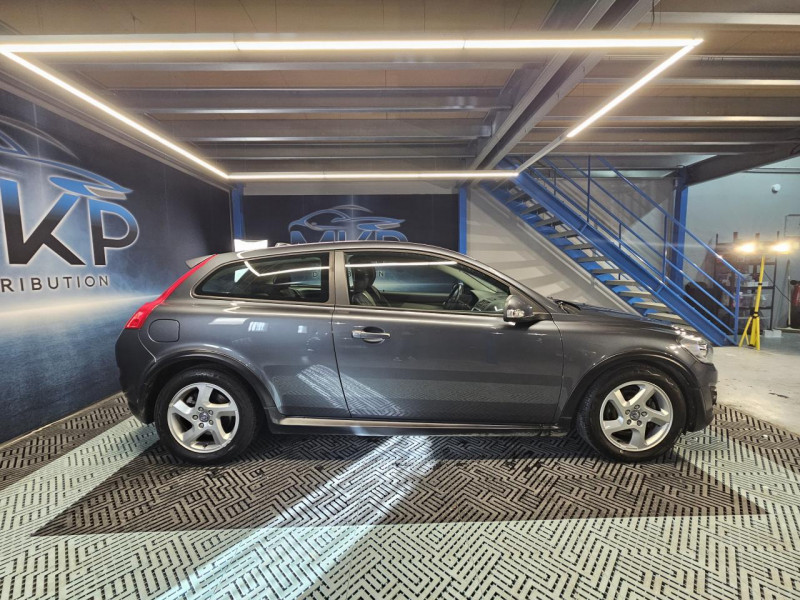 Photo 5 de l'offre de VOLVO C30  1.6D DRIVe 110 Momentum  BVM5 à 9490€ chez MKP Distribution