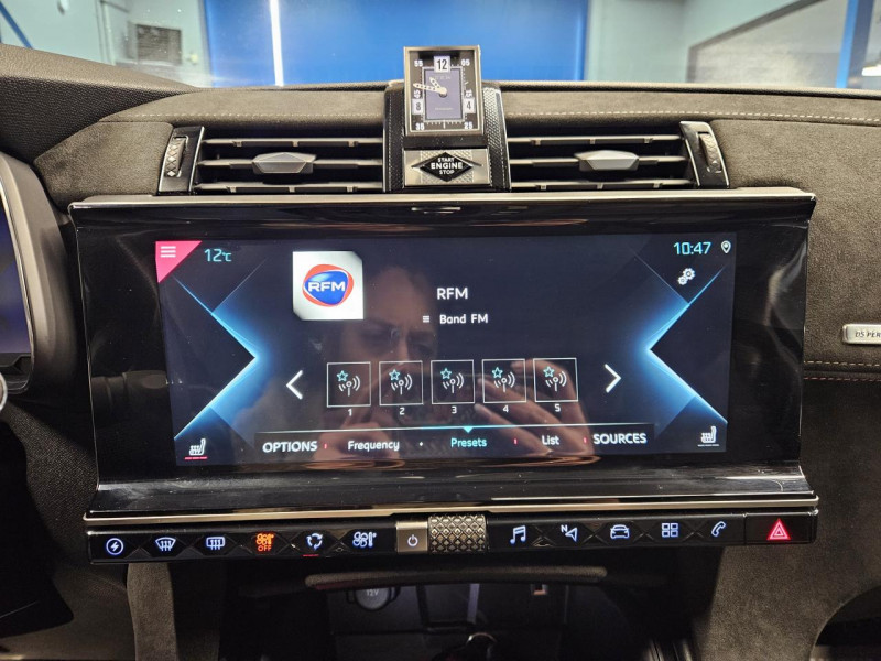 Photo 30 de l'offre de DS DS 7 CROSSBACK Hybride E-Tense 300 EAT8 4x4 Performance Line + à 27990€ chez MKP Distribution