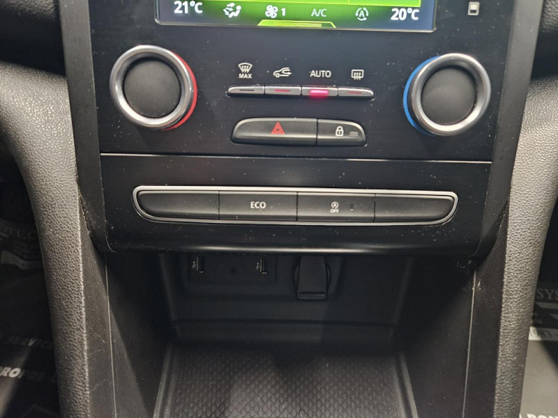 Photo 30 de l'offre de RENAULT Megane Estate 1.3 TCe 140 Bose Edition BVM à 14490€ chez MKP Distribution