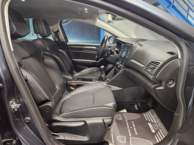 Photo 14 de l'offre de RENAULT Megane Estate 1.3 TCe 140 Bose Edition BVM à 14490€ chez MKP Distribution