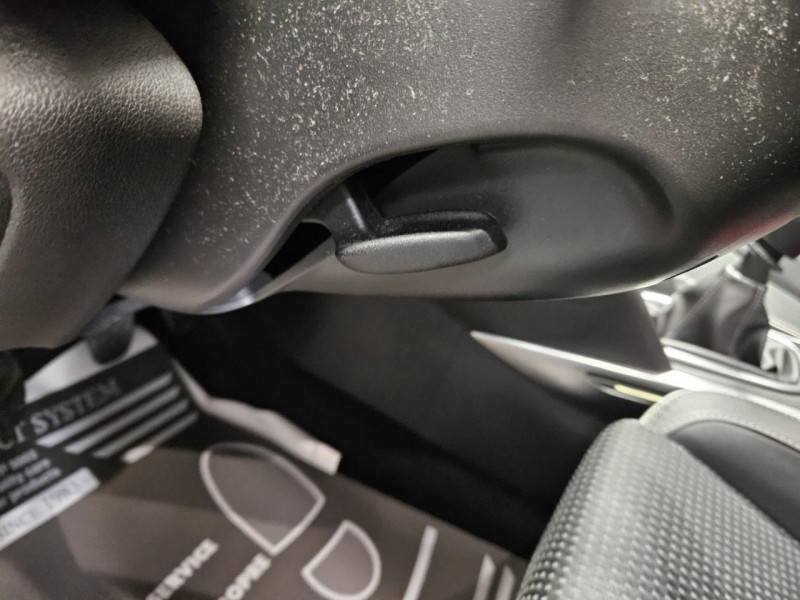 Photo 25 de l'offre de RENAULT Megane Estate 1.3 TCe 140 Bose Edition BVM à 14490€ chez MKP Distribution