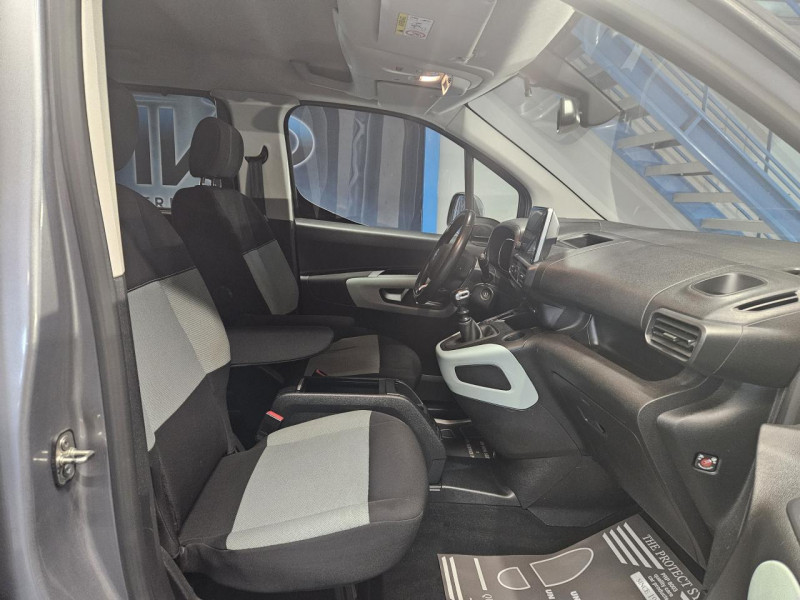 Photo 13 de l'offre de CITROEN BERLINGO Taille M 1.5 BlueHDi 130 BVM6 Shine à 19990€ chez MKP Distribution