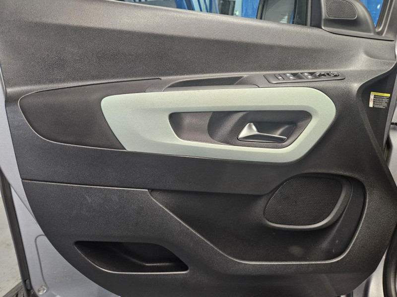 Photo 41 de l'offre de CITROEN BERLINGO Taille M 1.5 BlueHDi 130 BVM6 Shine à 19990€ chez MKP Distribution